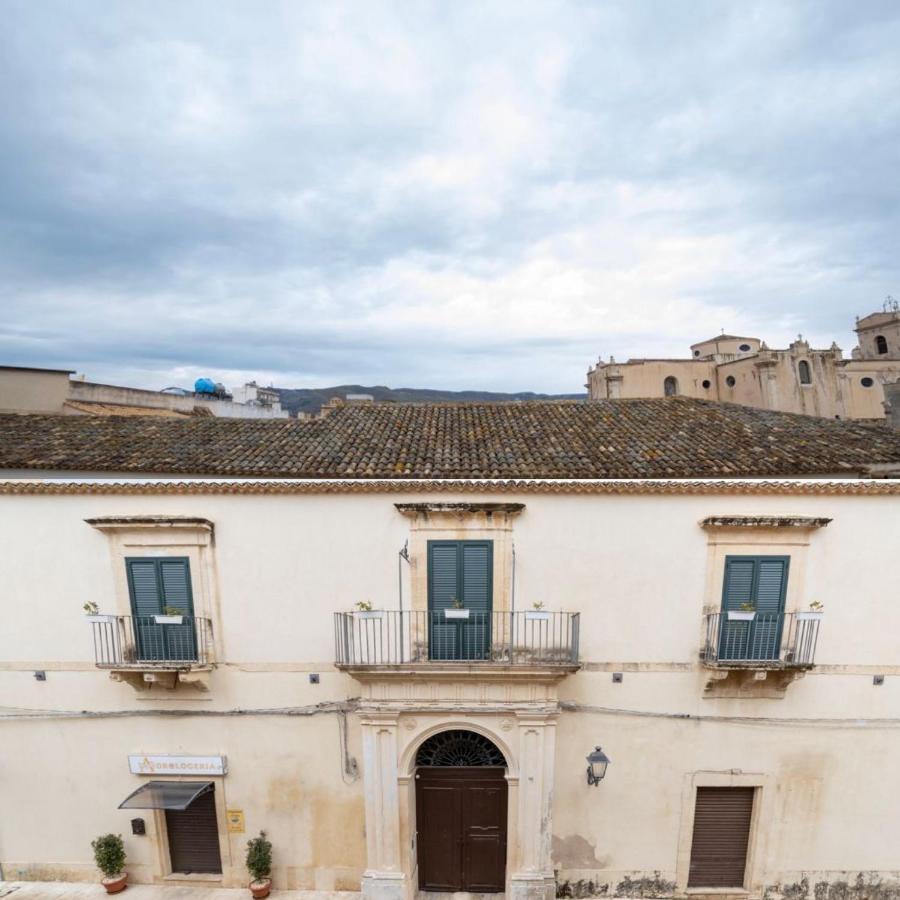 B&B Palazzo Loreto 아볼라 외부 사진