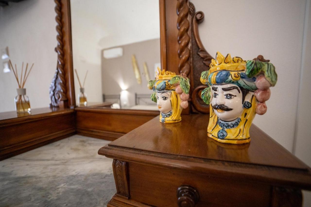 B&B Palazzo Loreto 아볼라 외부 사진
