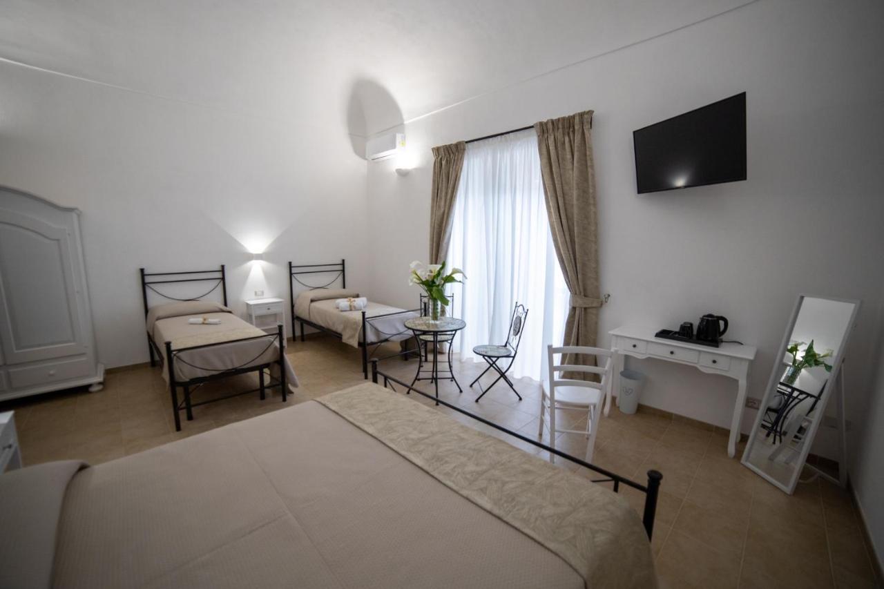 B&B Palazzo Loreto 아볼라 외부 사진
