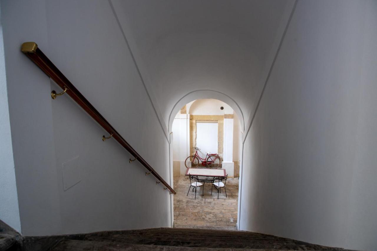B&B Palazzo Loreto 아볼라 외부 사진